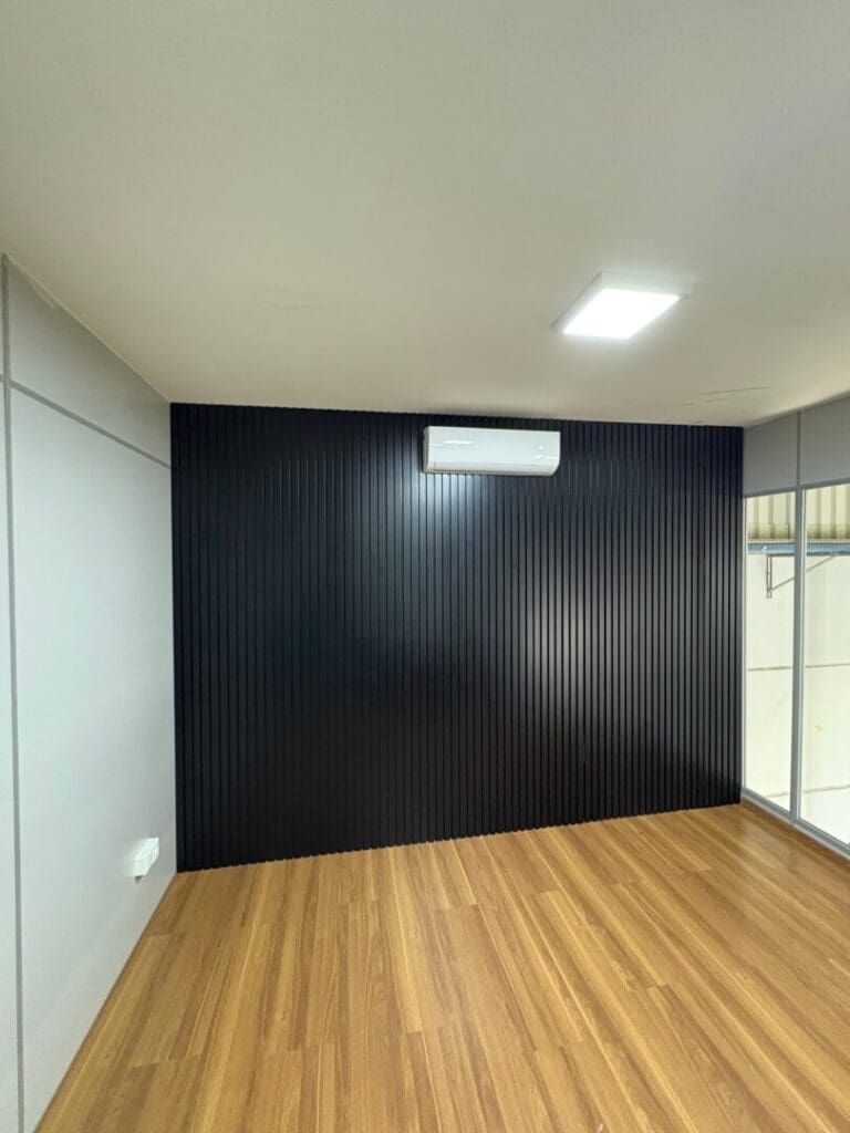 parede ripada de aluminio